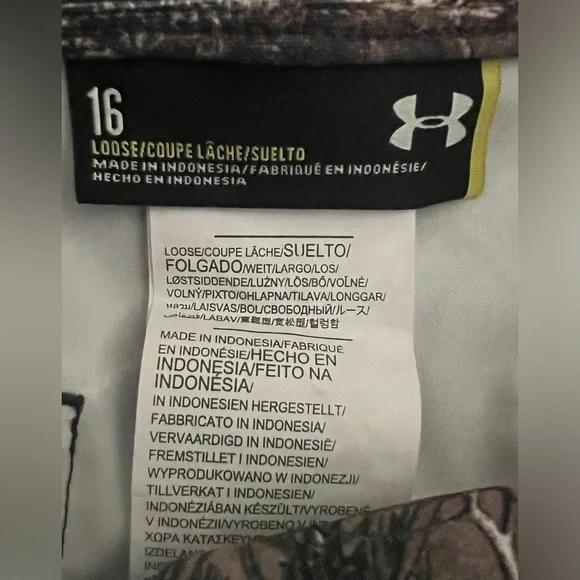Under Armour Realtree Camouflage Pants
Youth size 16 - Picture 4 of 4